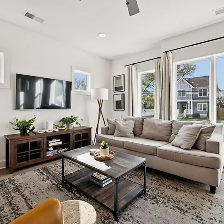 New Nash Modern Luxurious Space W Rooftop Views Holiday home