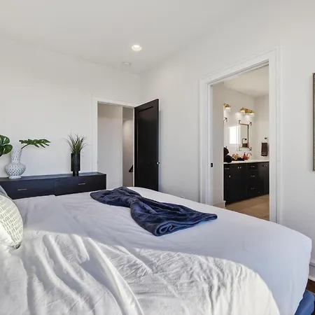Luxury - The Gulch - Private Rooftop *