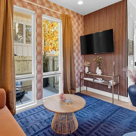 Boho-chic With A Hot Tub, Fire Pit Nashville