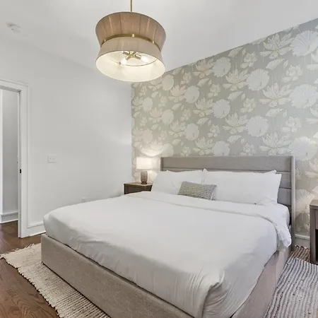 Luxury - The Gulch - Private Rooftop Holiday home