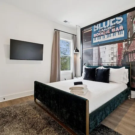 New Nash Modern Luxurious Space W Rooftop Views Nashville