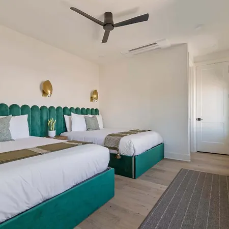 The Linden - Rooftop Views Refined Design New