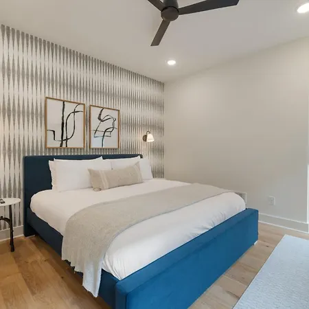 Holiday home The Ashford - Brand New Gem Walk To Weho