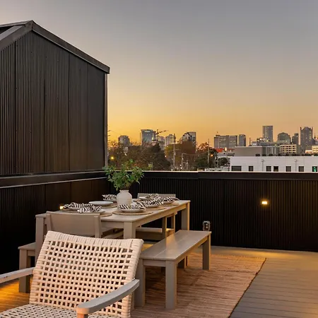 The Chestnut - Brand New Rooftop Skyline Views