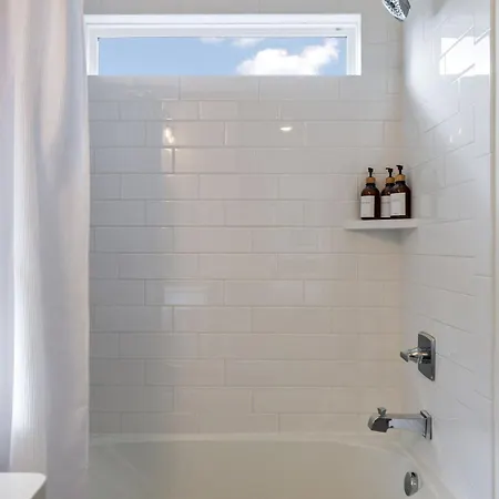 Holiday home New Nash Modern Luxurious Space W Rooftop Views