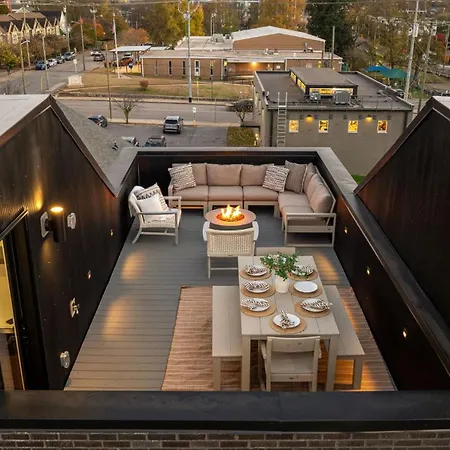 The Chestnut - Brand New Rooftop Skyline Views *