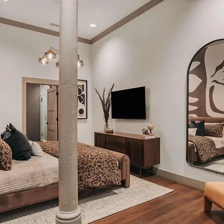 Starr Piano - Roxie And Carraway - 8 Bedrooms * Nashville