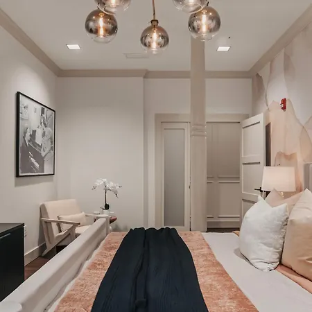Starr Piano - Highball And Bellamy - 8 Bedroom Nashville