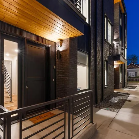 The Ashford - Brand New Gem Walk To Weho Holiday home *