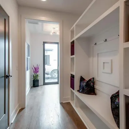 Gulch Downtown Skyline View Apartment Nashville