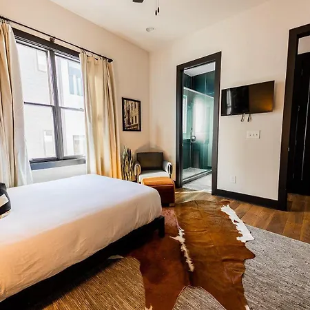 Two Lavish Gulch Homes - Mins To Broadway Holiday home *