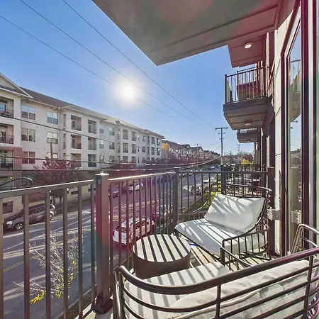 Holiday home Riffs - 2 Unit Odyssey Combo - Heart Of Midtown