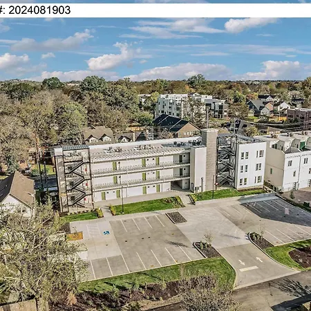 Rooftop Views Stylish Decor Nash Downtown Access Apartment Nashville
