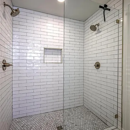 Holiday home Dream Sylvan Park 4 Bed 3 Bath, Lush Outdoor Area