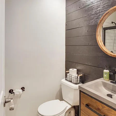 Holiday home Backyard Retreat! Extended In Nashville