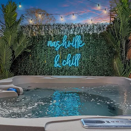 Holiday home Boho-chic With A Hot Tub, Fire Pit Nashville