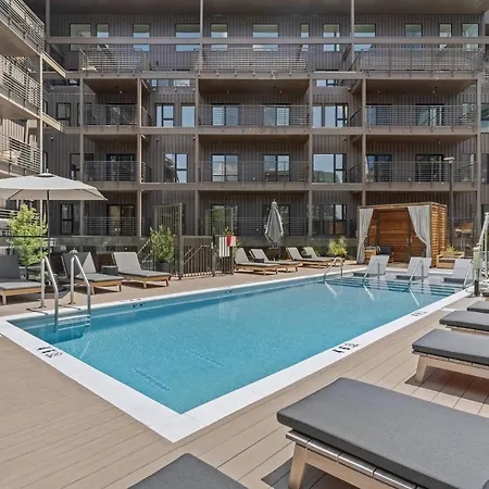 Walk To Broadway- Pool & Cabanas-luxury * Nashville