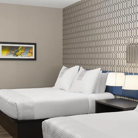 Hotel Glo Western Airport Nashville