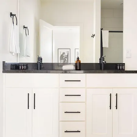 Hart Buyout 3 By Avantstay Two Town House Buyout W Modern Amenities In Holiday home Nashville