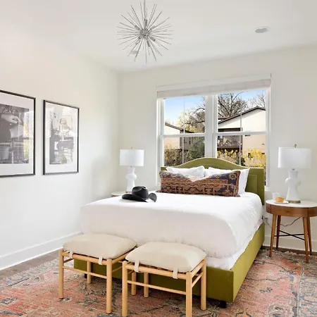 Holiday home Hart Buyout 4 By Avantstay Two Town House Buyout W Modern Amenities In
