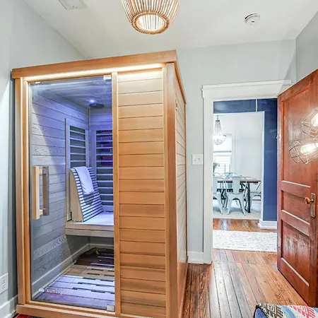 Charming With Fire Pit, Indoor Sauna! Nashville