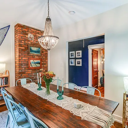 Charming With Fire Pit, Indoor Sauna! Nashville