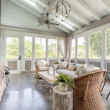 Holiday home The Mont Rose By Local Nashville