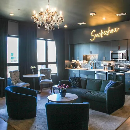 The Smokeshow On Music Row Near Broadway In Downtown Nashville- Pool, Gym, Patio Holiday home Nashville