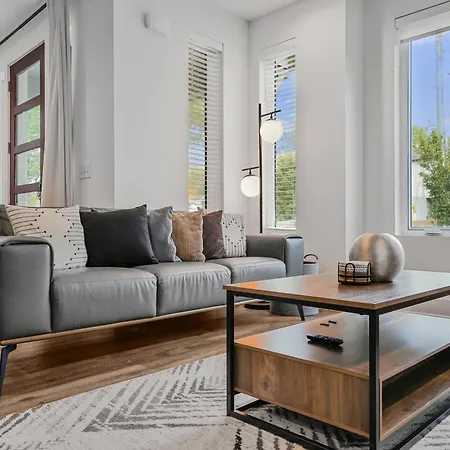 New Modern 4br Extended - Fully Equipped - Workspace - Parking * Nashville