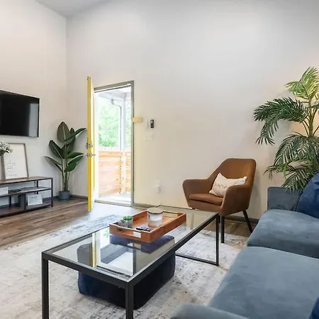Holiday home The Good Vibes By Local