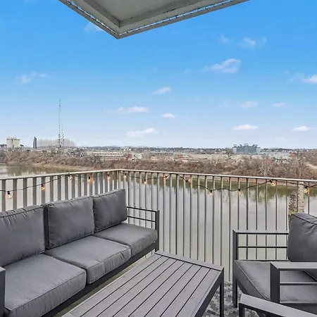Holiday home Modern 2 Bdr W River View Balcony Walk To Dt *