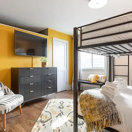 Holiday home Fern Village By Local Nashville