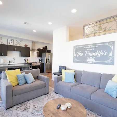 Downtown Luxury Pool Gym Free Parking 312 Holiday home *