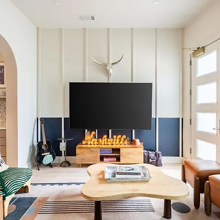 Outrider Buyout - 2 Units By Avantstay Holiday home