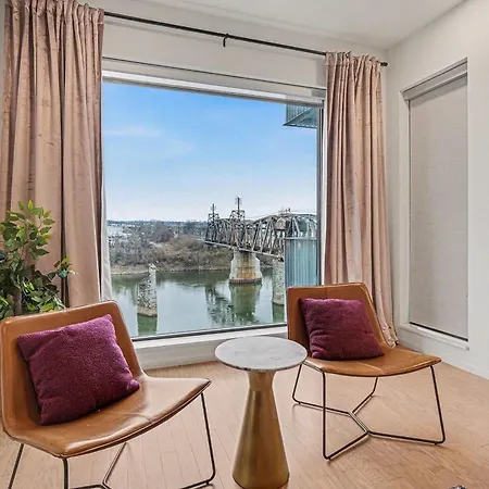 Holiday home Modern 2 Bdr W River View Balcony Walk To Dt *