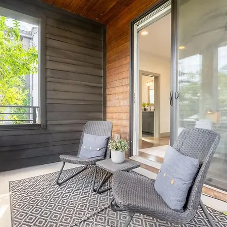 The Onyx Opal By Local Holiday home Nashville