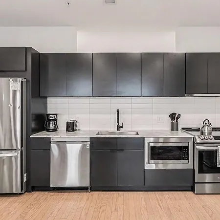 Modern 2 Bdr W River View Balcony Walk To Dt Nashville