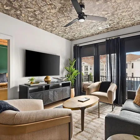 Modern Townhouse Near Vandy And Parthenon