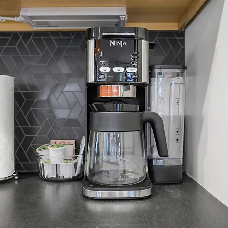 New Modern 4br Extended - Fully Equipped - Workspace - Parking *
