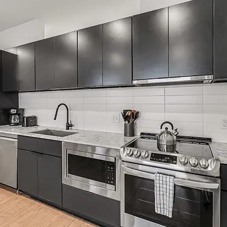 Modern 2 Bdr W River View Balcony Walk To Dt * Nashville
