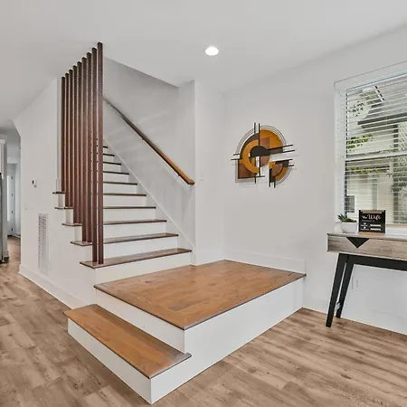New Modern 4br Extended - Fully Equipped - Workspace - Parking Nashville