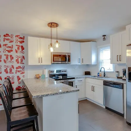 Holiday home The Cash- 9 Mins To Downtown, Walk To Vandy! Nashville
