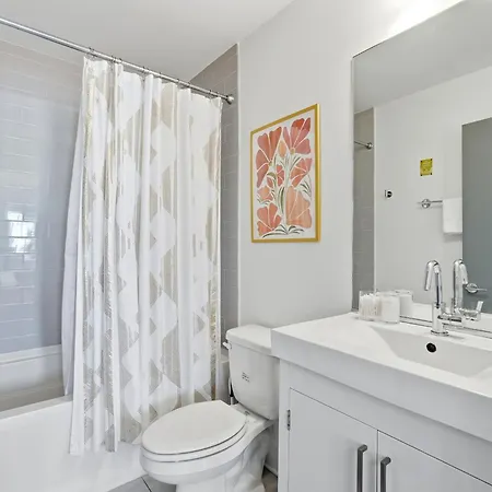 Holiday home New Updates! Skyline Rooftopfirepitwalk To Gulch Nashville