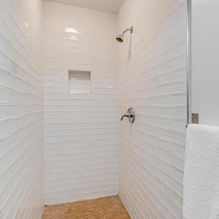 Holiday home Charming With Fire Pit, Indoor Sauna!