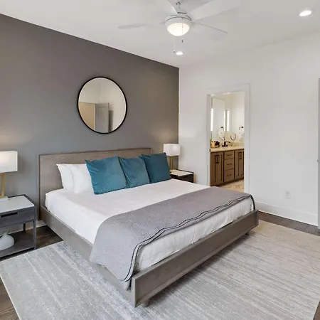 Holiday home West End Oasis-new Building & Rooftop Views Nashville