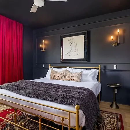 Holiday home The Gilded Getaway By Local