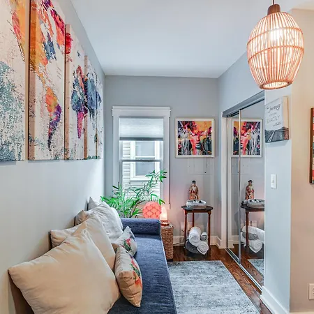 Charming With Fire Pit, Indoor Sauna! *