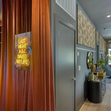 Holiday home The Lischey Loft The Bloom House By Avantstay