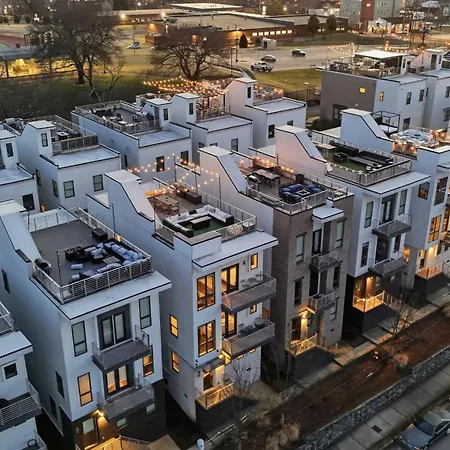 New Updates! Skyline Rooftopfirepitwalk To Gulch Holiday home Nashville