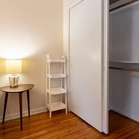 The Awhile By Local Holiday home Nashville